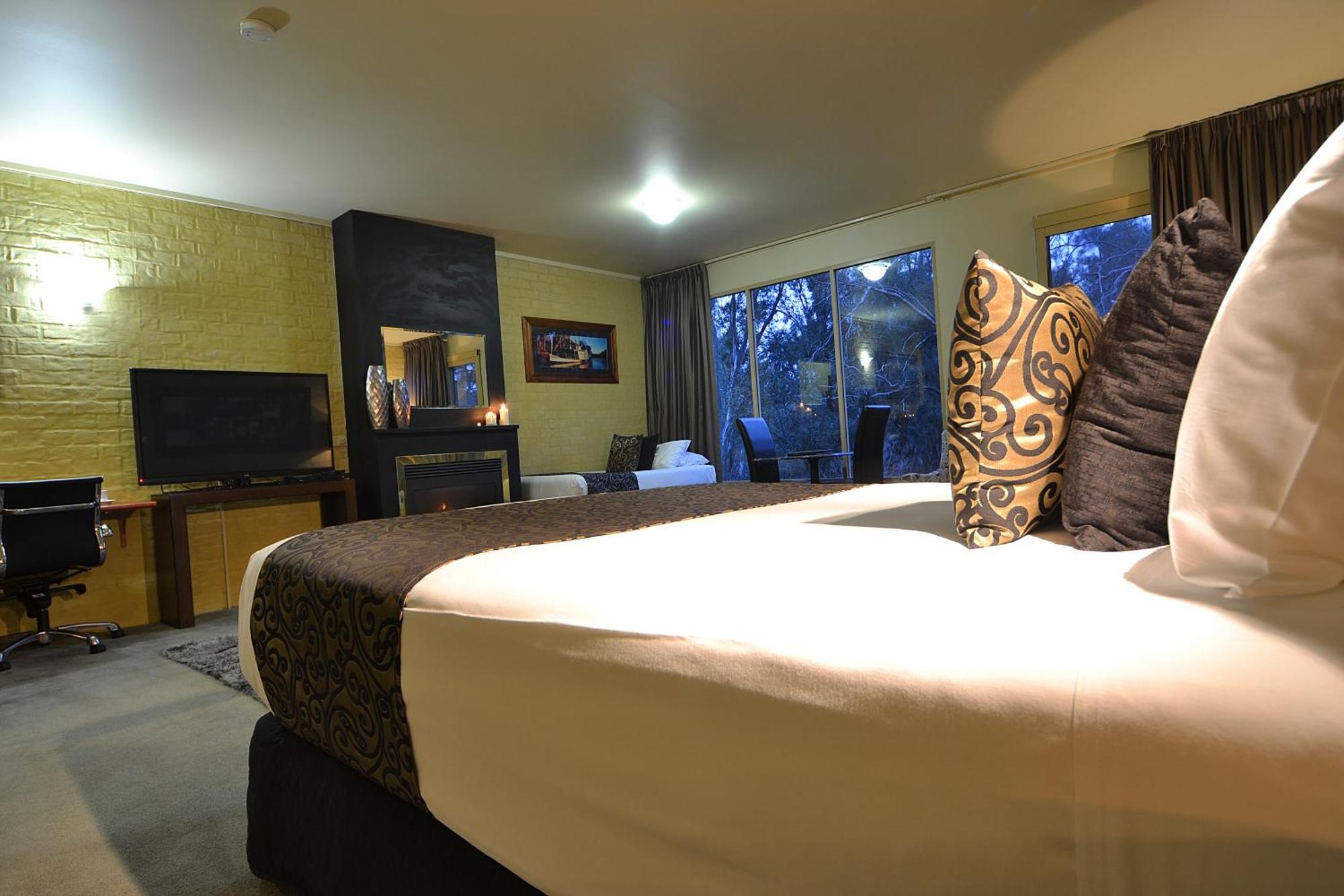 Madison - Adults Only Moama