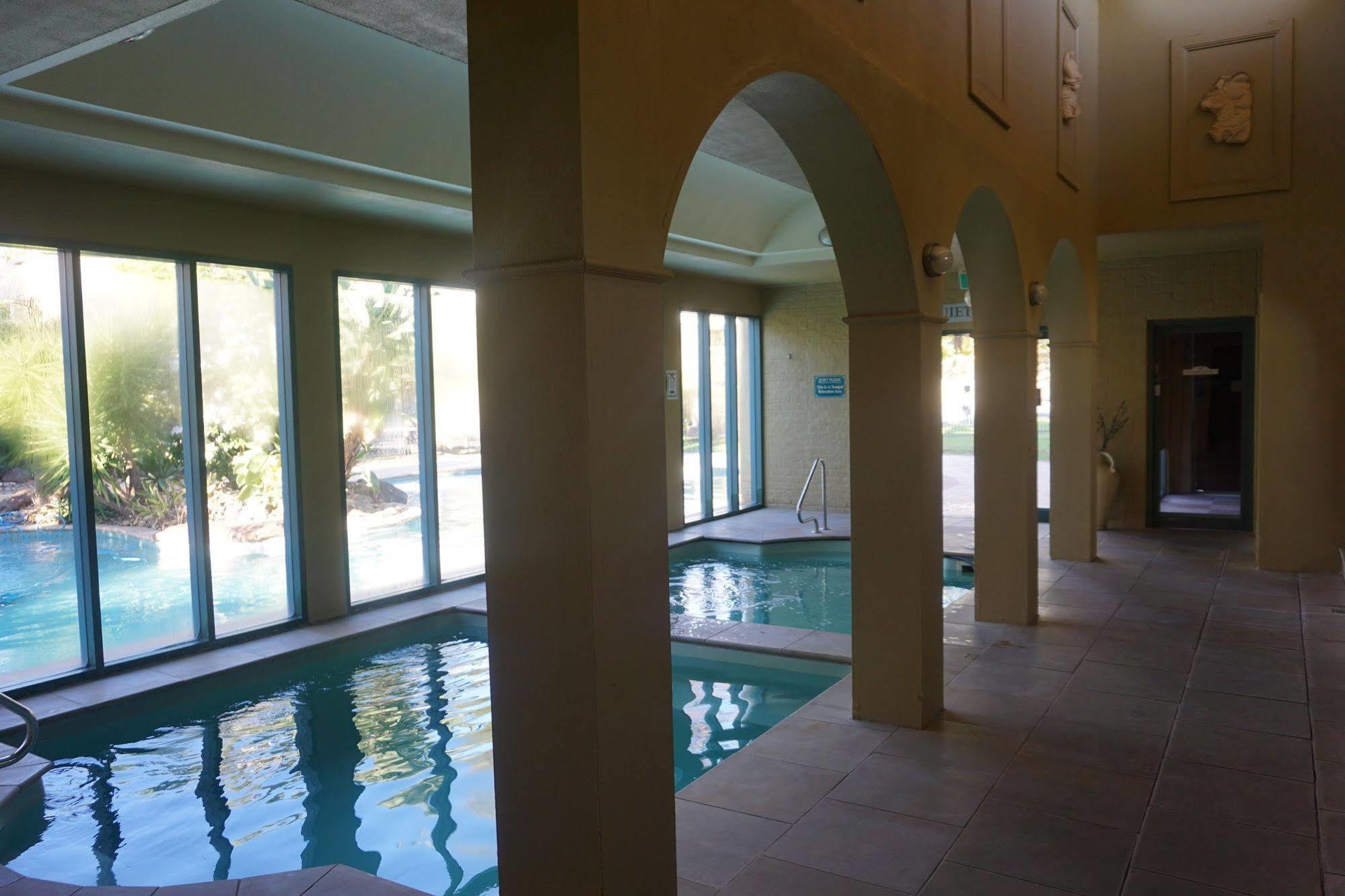 Madison - Adults Only Moama